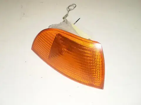 Blikač přední pravý P oranžový Objednat Nyní
